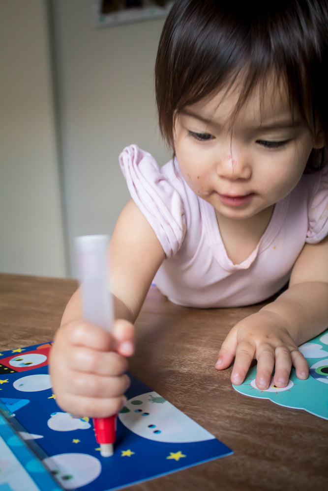 Djeco - Magic Water Colouring - Hidden In The Sky