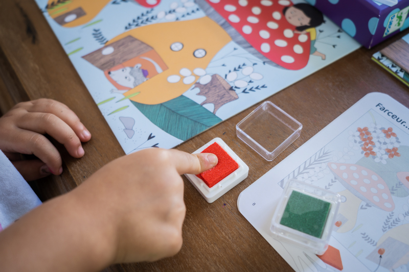 Djeco - Finger Painting. Touch and Paint!