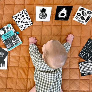 A Day At The Farmers Market - High Contrast Flashcards