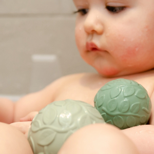 Leaf Sensory Ball Set - Green